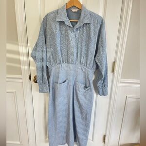 Vintage Cotton House Dress Made In USA Size 9/10  70s 80’s  Blue Floral